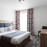 Adonis Cannes מלון לה קאנה
