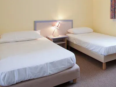 Adonis Cannes לה קאנה