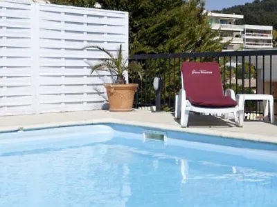 Hotel Adonis Cannes 3*