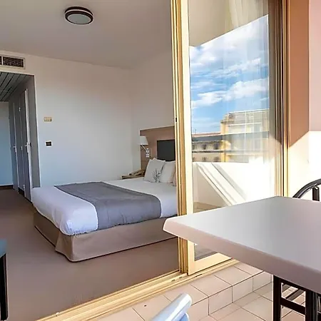 Adonis Cannes Hotel 3*