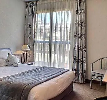 Adonis Cannes Hotel 3*