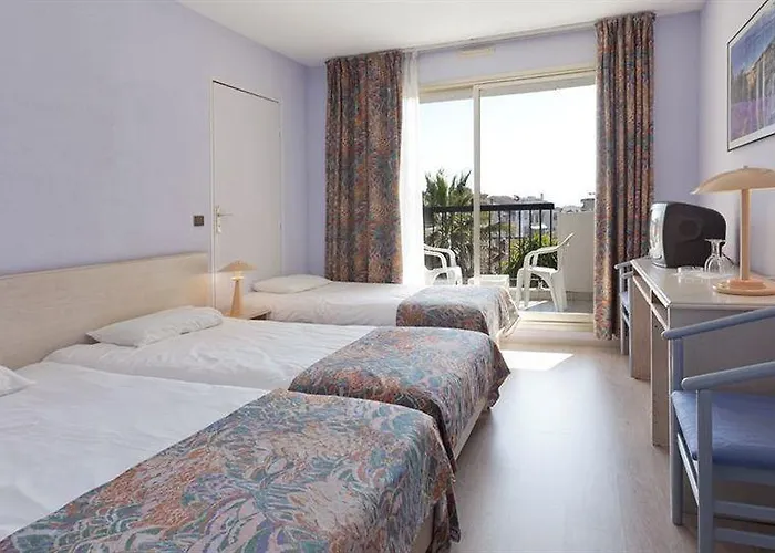 Adonis Cannes Le Cannet