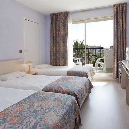 Adonis Cannes - Thomas Cannes