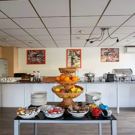 Adonis Cannes Le Cannet